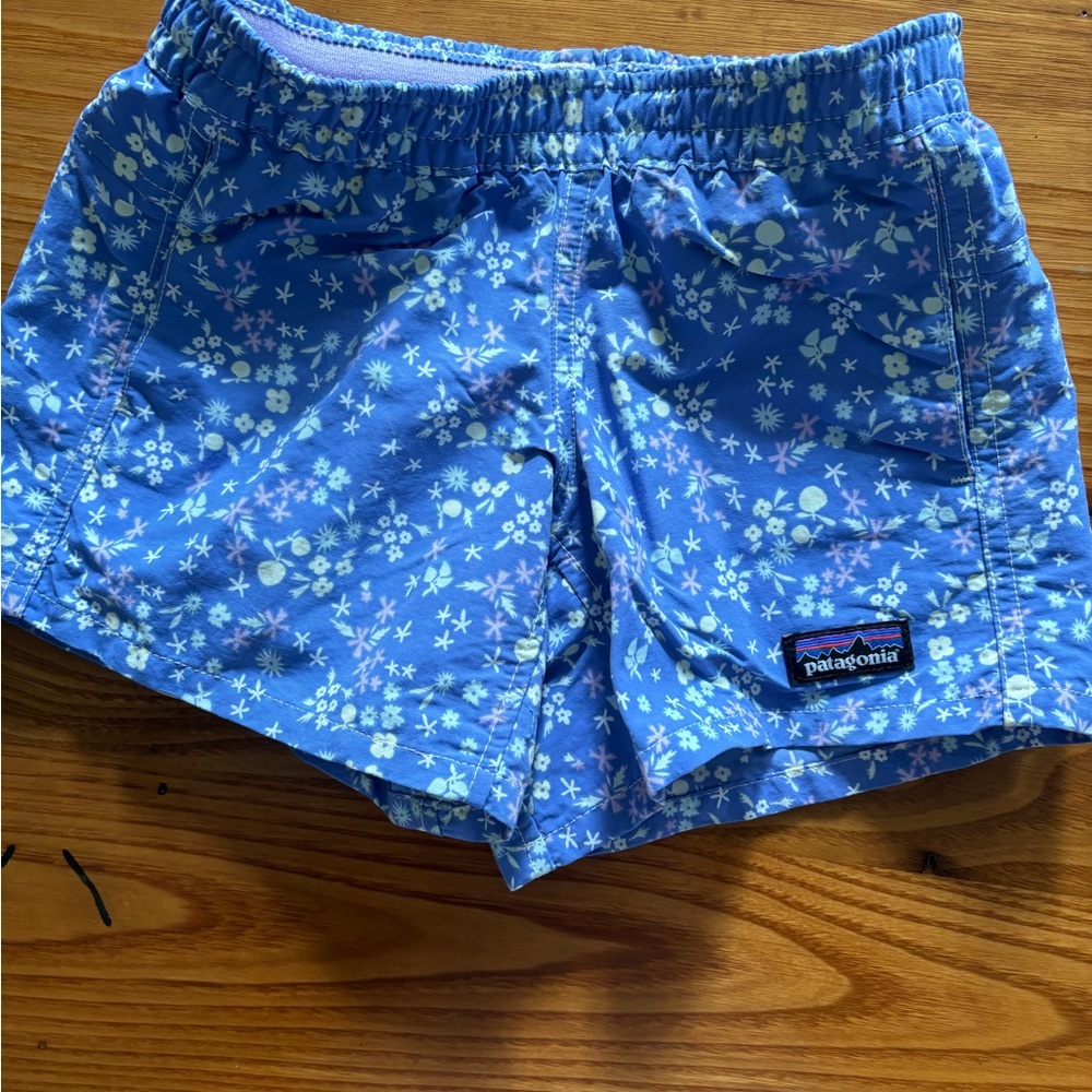 Patagonia floral quick dry shorts, girls XS (4-5)
